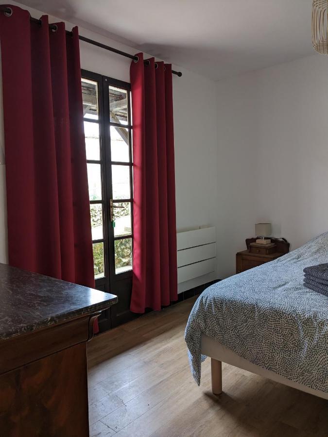 Au Chalet D'Illiers Combray, Grand Jardin Arbore Extérieur photo