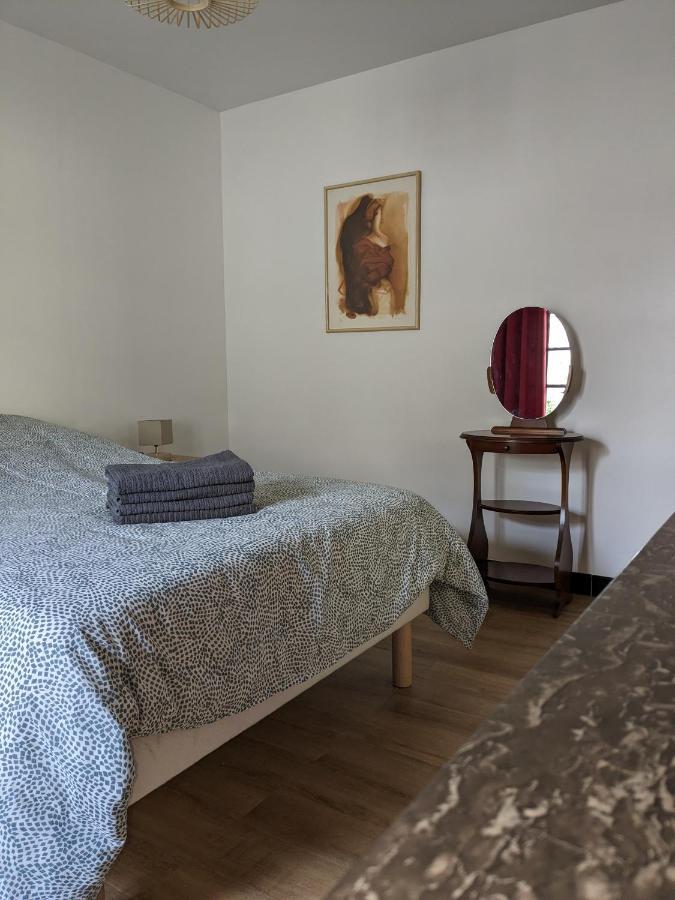 Au Chalet D'Illiers Combray, Grand Jardin Arbore Extérieur photo